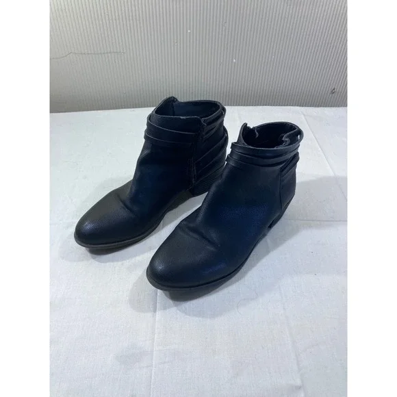 Madden Girl Basil Black Faux Leather Ankle Boots Women Size 7.5 Zip Stacked Heel