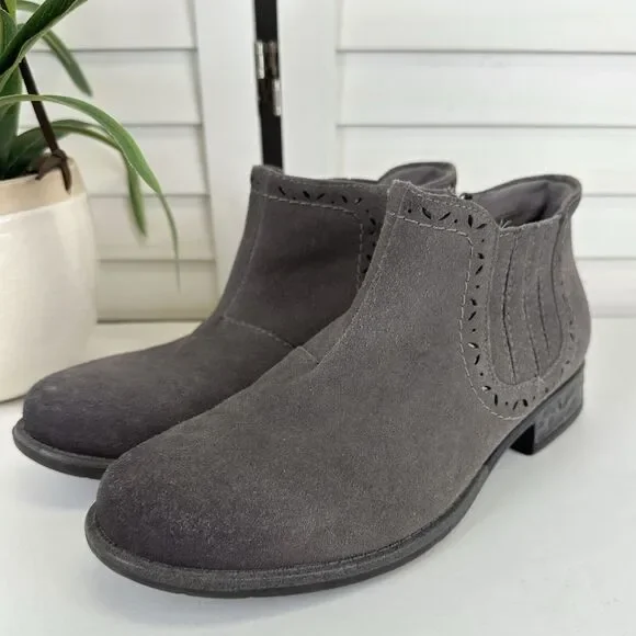Earth Avani Buxton Gray Ankle Boots Suede Leather‎ Burnished Zip Size 8 Wide