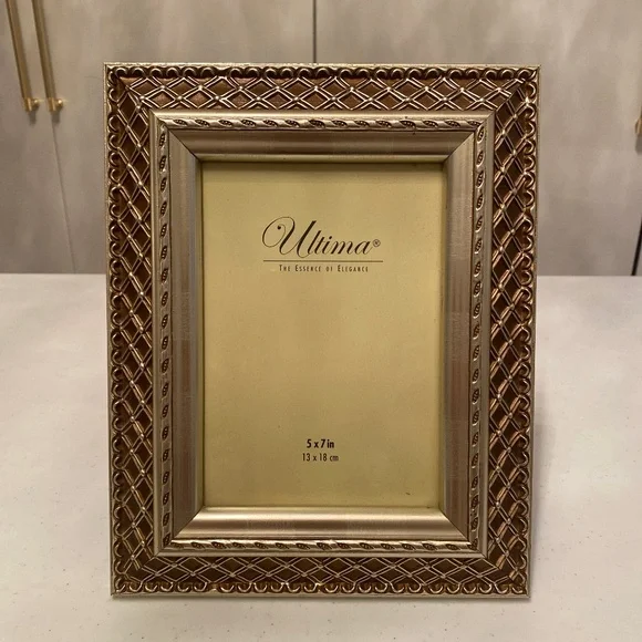 Ultima • Champagne Gold Table Top Picture Frame with Latticework Design