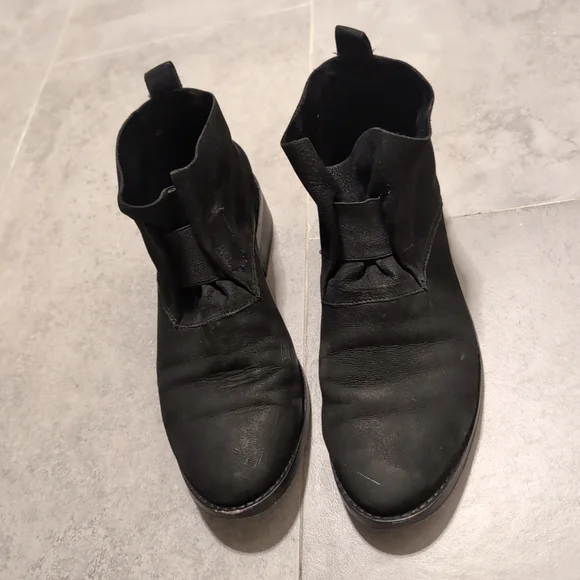 Eileen Fisher Black Nubuck Leather Boots 8