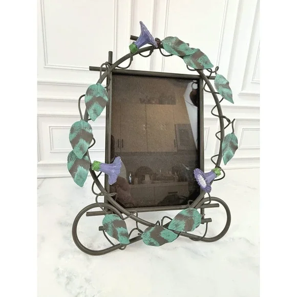 VTG 2001 Lefton Metal 5X7 Standing Photo Frame Floral Trumpet Vines Motif READ