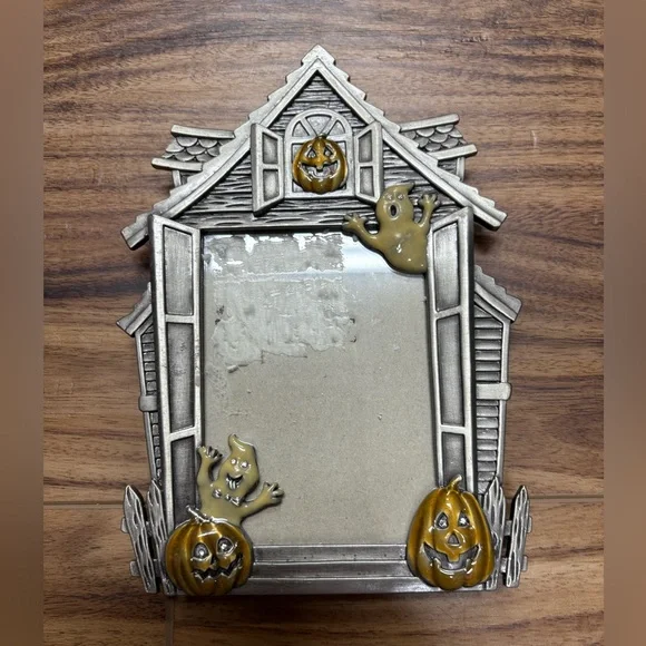Halloween haunted house picture frame, silver tone, new without tags