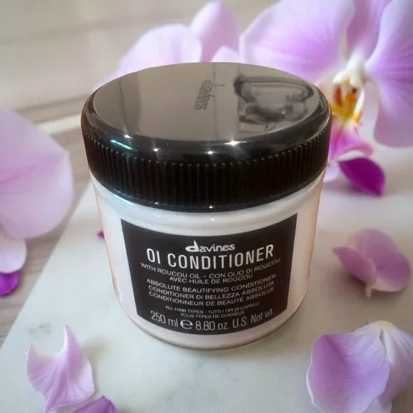 DAVINES OI RETAIL CONDITIONER 8.80 oz