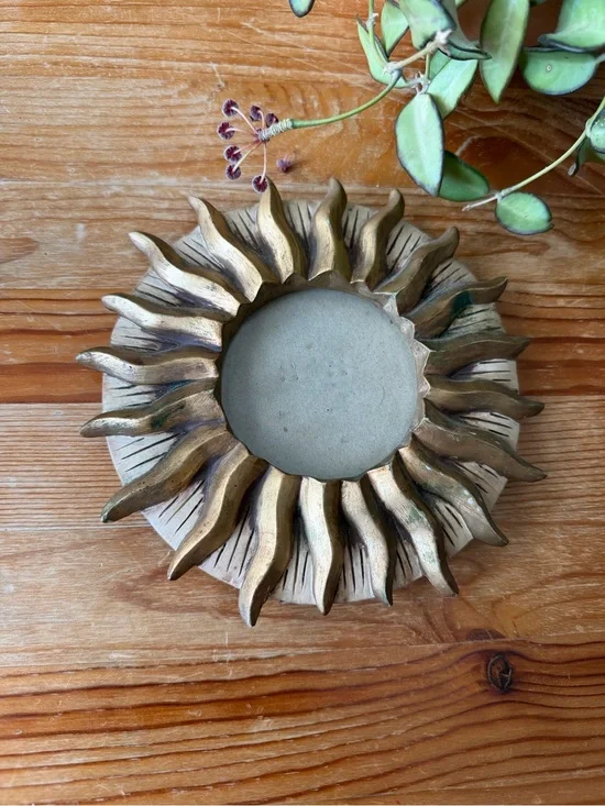 Vintage Vandor Sunburst Picture Frame