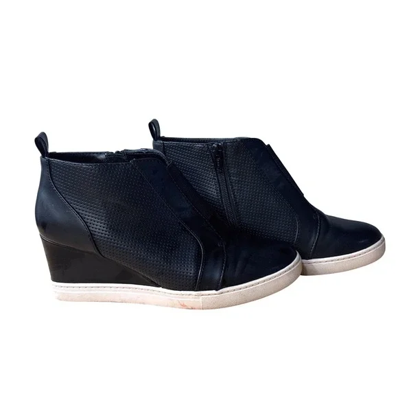 A New Day Boots Womens 8 Kolie Casual Side Zip Wedge Bootie‎ Black Faux Leather