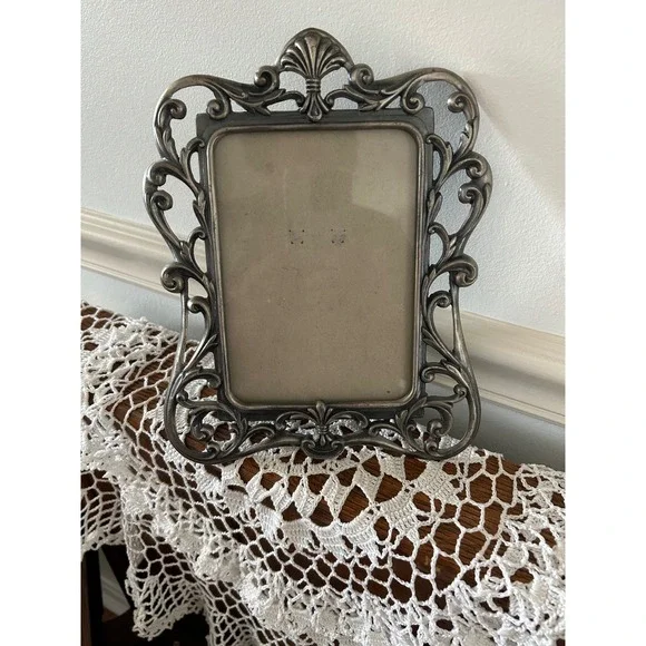 Burnes of Boston Silver Tone Ornate Scroll Fleur-De-Lis Metal Picture Frame 4x6