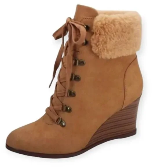 BAMBOO FAUX FUR WEDGE BOOTIES SZ.8 EUC.