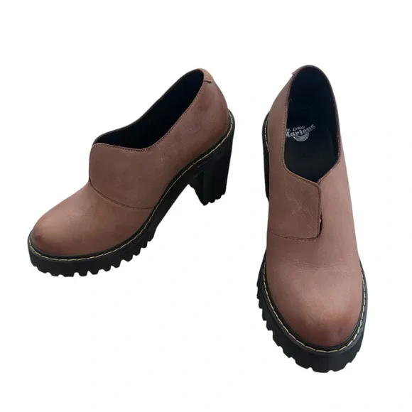 Dr. Martens Women’s tan/black Cordelia Air Wair chunky heel ankle booties