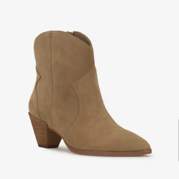 Vince Camuto 9 NWOB Salintino Bootie Tan Suede Leather Heeled Short Boot Bootie