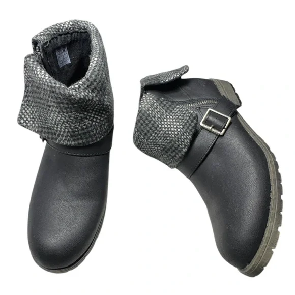 Rocket Dog Bentley Women’s Cuffed Black Faux Leather Bootie Size 7.5
