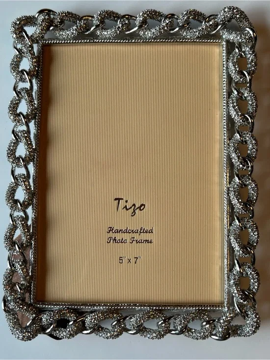 Tizo 5” x 7” Metal Tabletop Jeweled Link Picture Frame With Gift Box - Silver