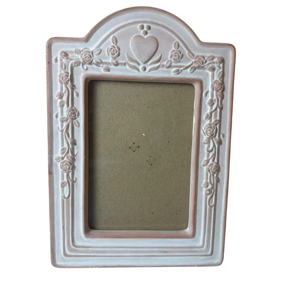 Vtg 1990s Whitewashed Terracotta Heart Rose Picture Frame 4.25