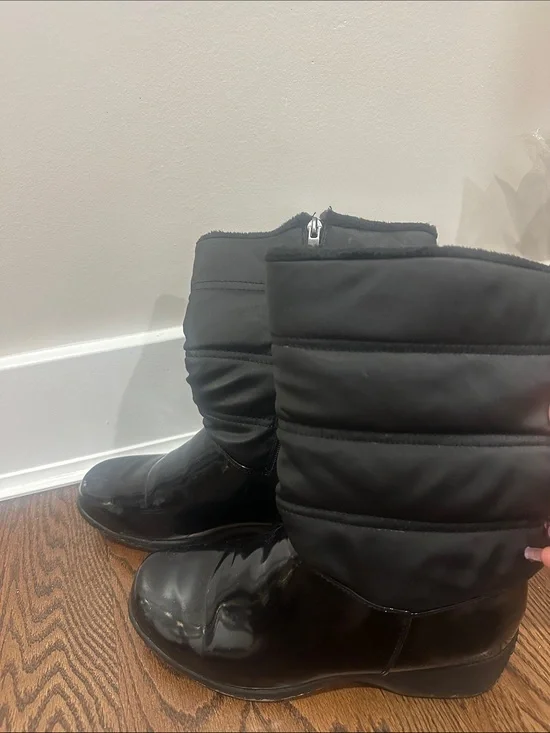 Women's Black Quilted Ankle Booties