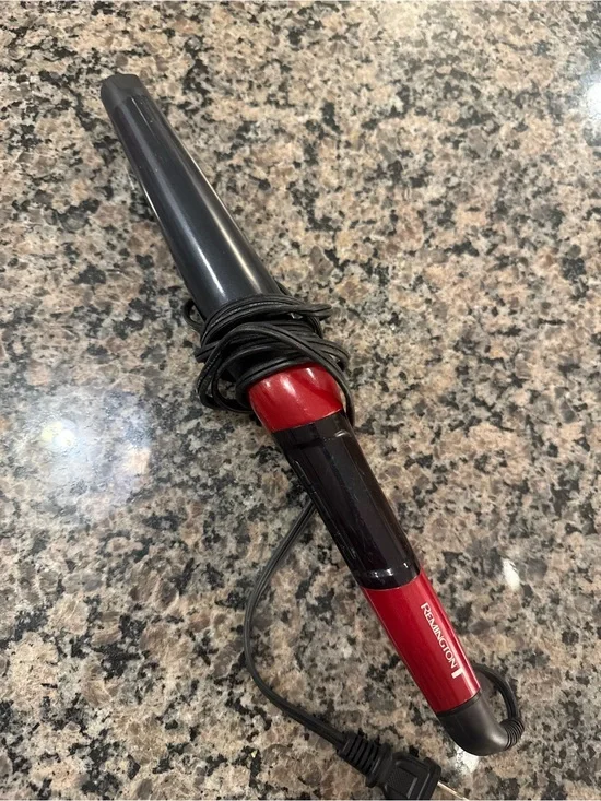 Remington Red and Black Tapered Curling Wand