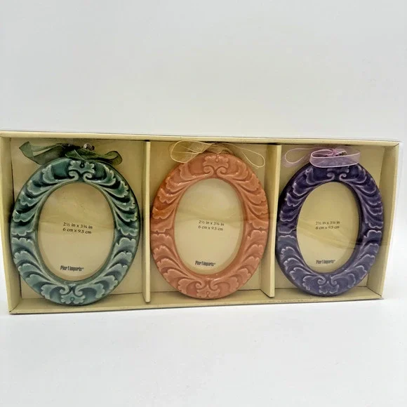 Pier 1 Oval Photo Picture Frames Set Of 3Ceramic Hanging Frames