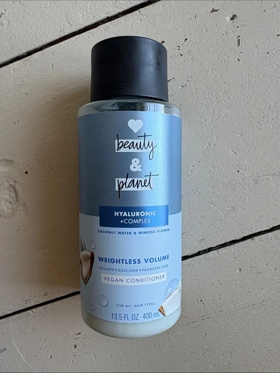 Love Beauty & Planet Vegan Weightless Volume Hyaluronic Conditioner