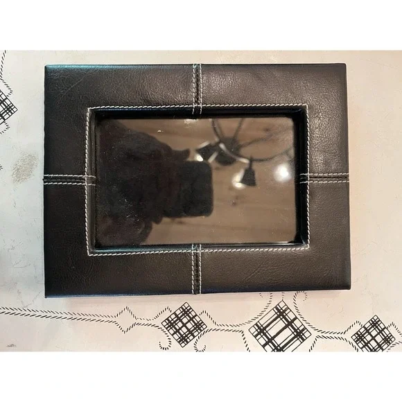 Black Faux Leather Photo Frame With White Stitching 3 X 5