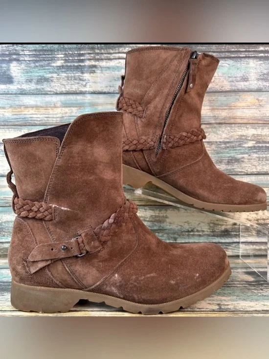 TEVA Delavina Ankle Boots Womens Size 6.5M Brown Suede Zip Up Low Block Heel