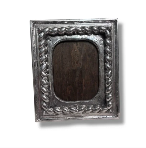 VINTAGE Cast Aluminum Frame Rope Design 5x7