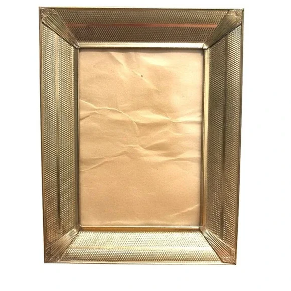 VTG Ornate Gold Metal Picture Frame‎ Gilded Rococo/Victorian Decor Elegant 4x6
