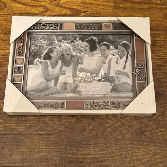 Fetco Home Decor Sisters 6x4‎ Metal Picture Frame Hearts NIB 2006