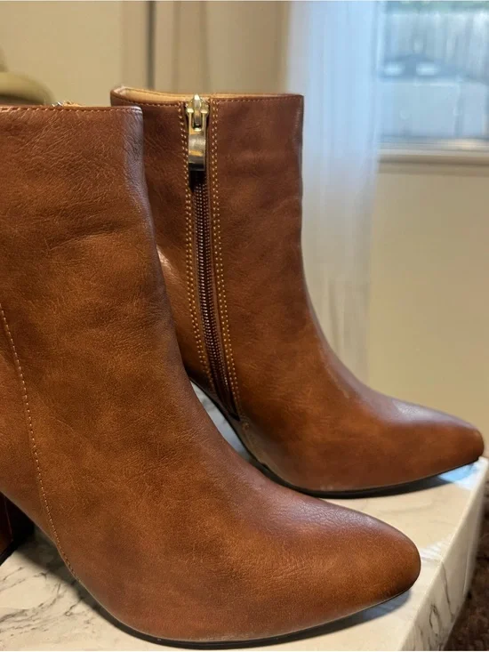 Women's Brown Ankle Boots with Side Zip