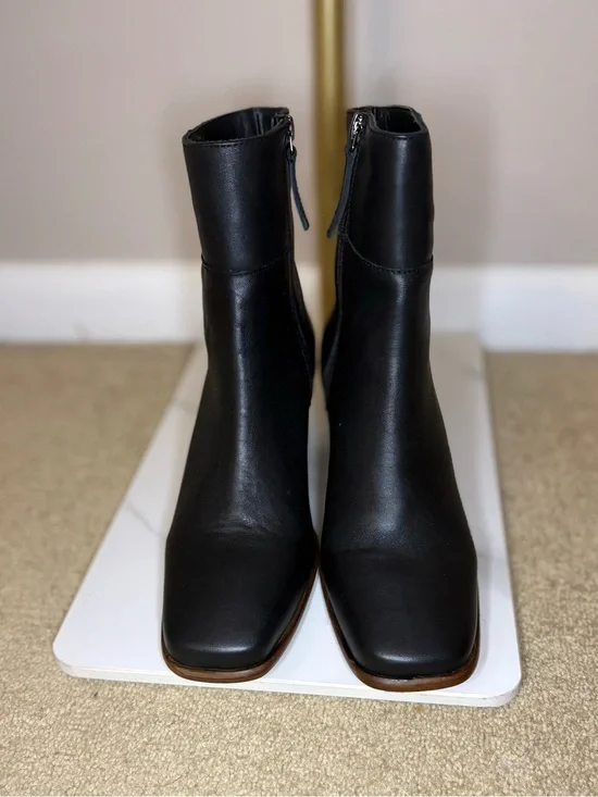 Patina by Portland Leather Goods Vero Square Toe Zip Ankle Boots