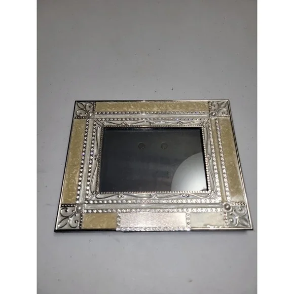 Things Remembered Swarovski Enameled Picture‎ Frame 7.5x6