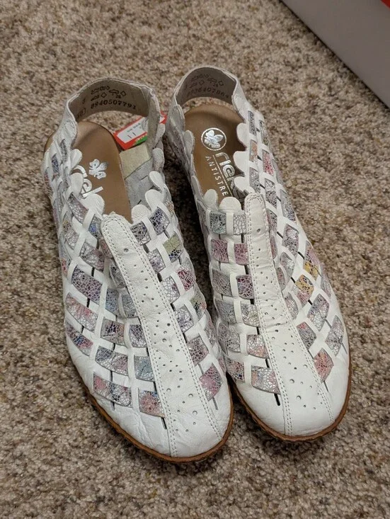 NWT Rieker Sina Multi Color Kitten Heels 40
