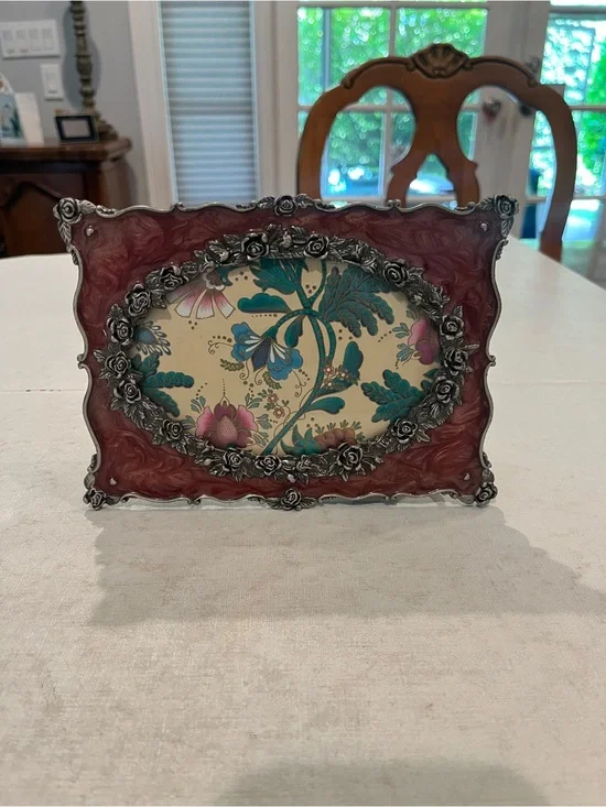 Vintage rose pink swirl enamel and silver rose floral oval frame. So sweet!