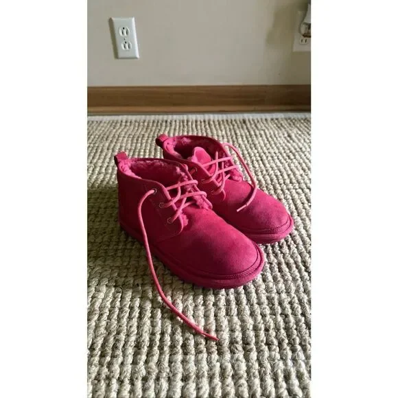 UGG Pink Neumel Boots Women’s Size 7 Shearling Lined Suede