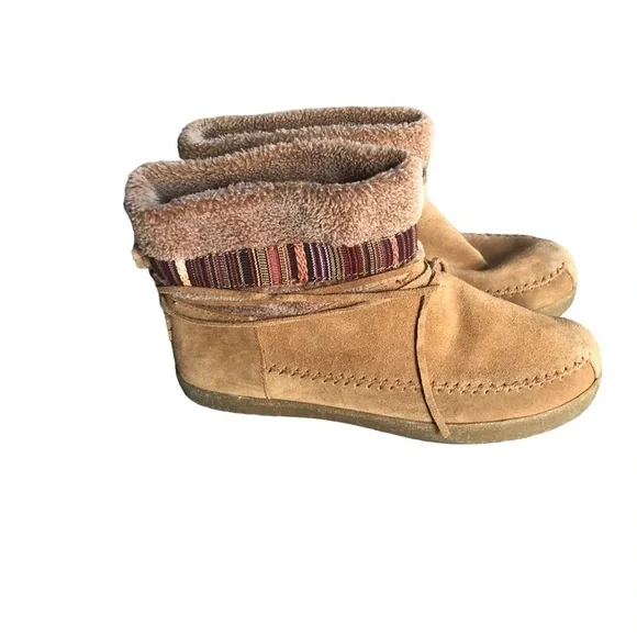 Skechers Women's BOBS Earthwise Bootie Brown Suede Size 9 Fall/Winter Boot