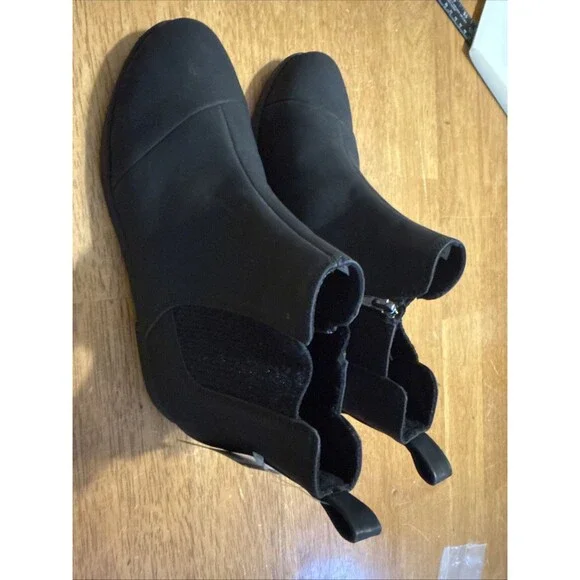 TOMS Boots Youth Charlie Casual  Ankle Bootie Black Shoes NEW Size 5