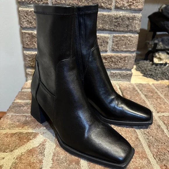 Steve Madden Womens Vallie Square Toe Bootie Size  9 Block Heel Boots