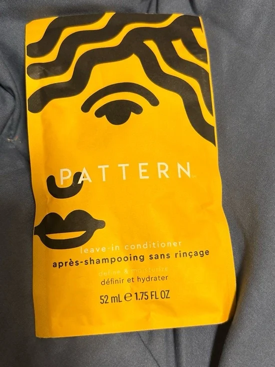 PATTERN Leave-In Conditioner Sachet - Yellow & Black