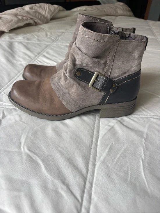 Earth Origins  Casual Suede & Leather Ankle Boots in Taupe black grey size 9