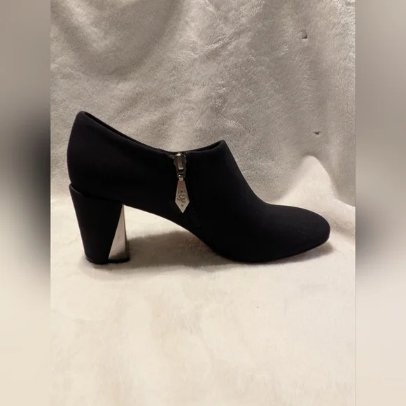 Donald J. Pliner Leather And Nylon Booties 8.5 Black
