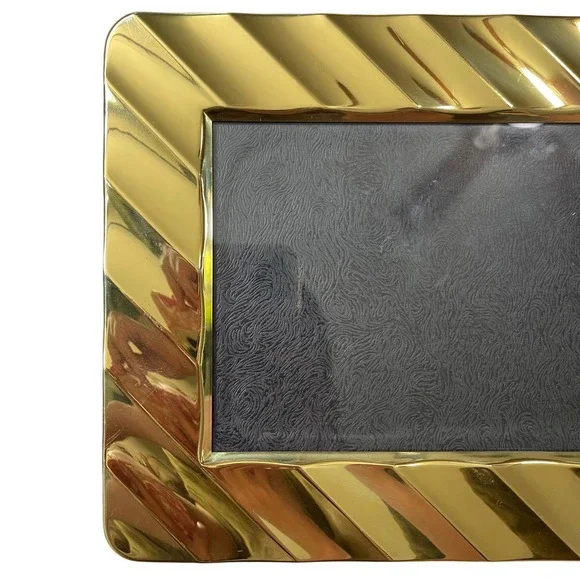 Vtg gold Mid Century Modern 9x7 Picture Frame Ornate Etched Free Standing stripe