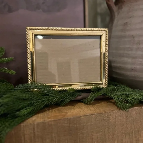 Vintage Ornate Brass/Gold Classic Picture Frame Hallmark