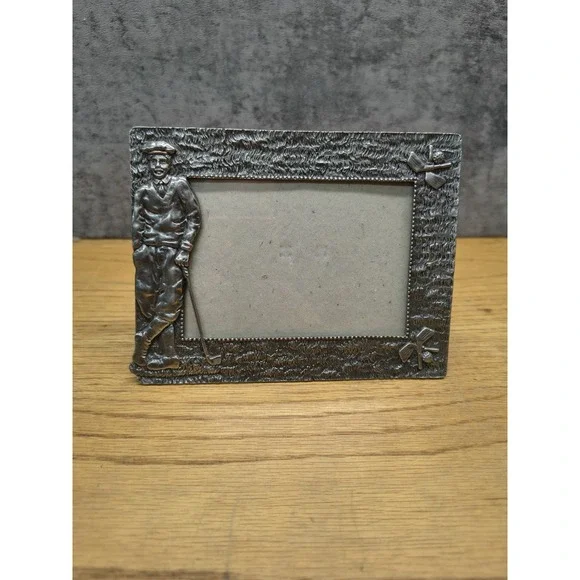 Pewter Frames Golfter on Grass pewter frame 5 x 3.5 table top style Taiwan Made