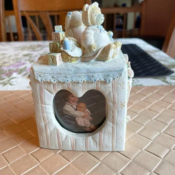 Vintage Terragrafics Hand Painted 4 Sided Babies Photo Cube