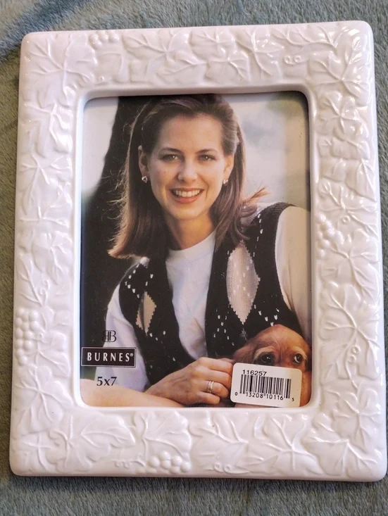 Burnes White Ceramic Embossed Photo Frame - 5x7