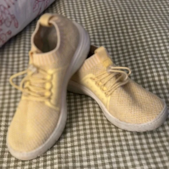 Nursemates Align Mesh Sock Type Tennis Shoe