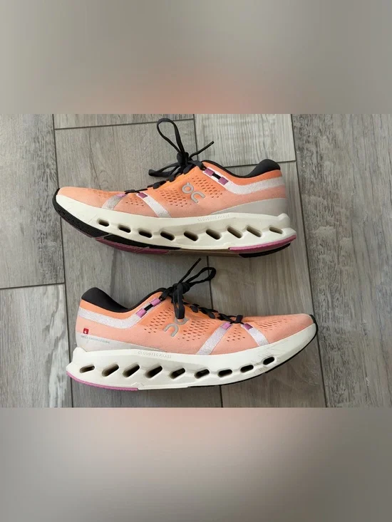 On running cloud surfer 2 orange/pink running/walking tennis shoes size 9.5