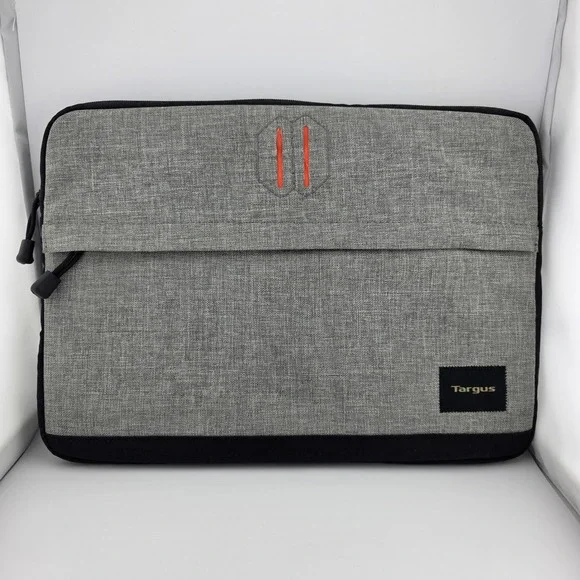 Targus Laptop Sleeve Case Black 14‎ Inch Zippered Pre-Owned