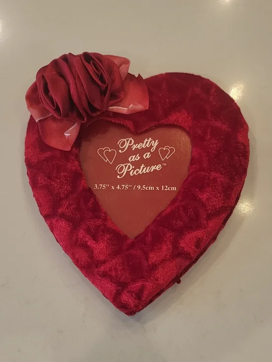 Red Heart Velvet Picture Frame With Rose Accents