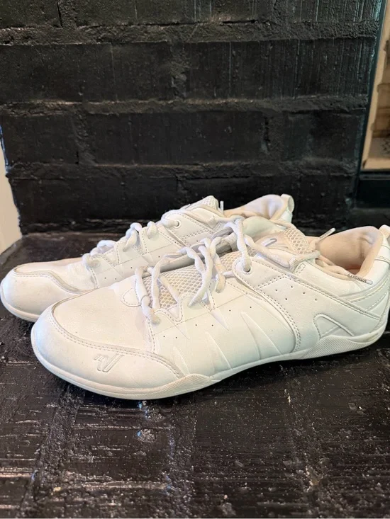 Varsity Cheer Dance White Women's Athletic Shoes