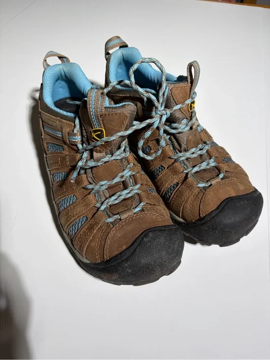 Women’s Keen Hiking shoes