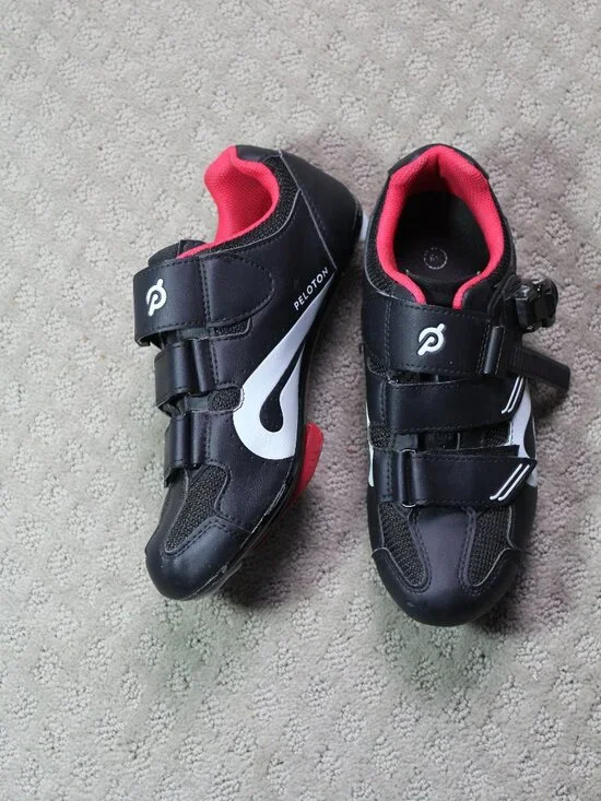 Peloton Indoor Cycling Shoes Black/White/Red, Size 38/7