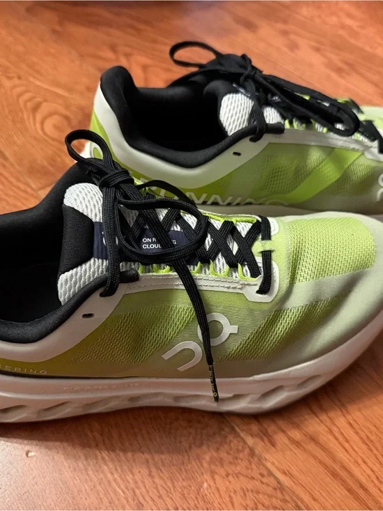 OnCloud Running Women's Cloudsurfer Next Athletic Shoes in Lime/White